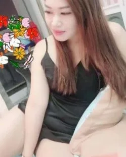 Photo from listing “Lili”, age 25