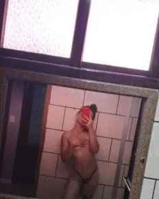 Photo from listing “Aline Silva”, age 28