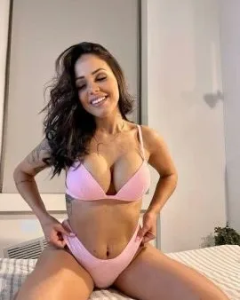 Photo from listing “Leticia Alves”, age 30
