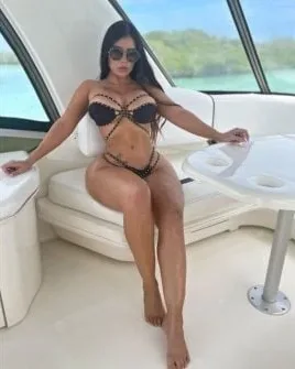 Photo from listing “Isabella”, age 28