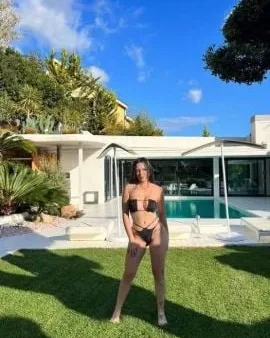 Photo from listing “Juli”, age 24