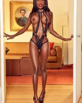 Photo from listing “Sensuel Joice”, age 31