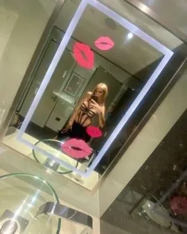 Photo from listing “Giulia”, age 32