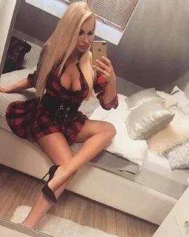 Photo from listing “Louise”, age 24