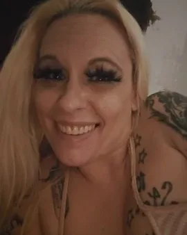 Photo from listing “Wifeyizm”, age 37