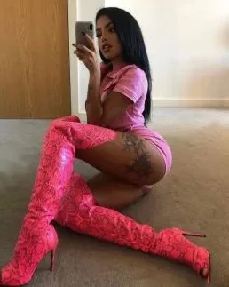 Photo from listing “Chloe”, age 32