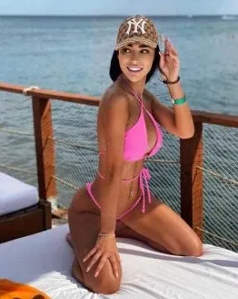 Photo from listing “Alex”, age 28