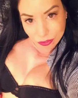 Photo from listing “Laura”, age 41