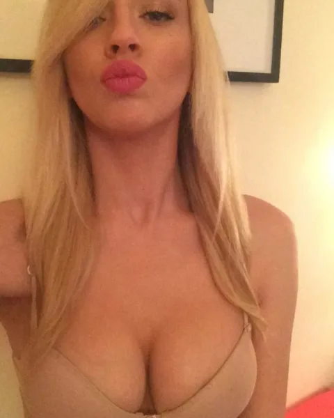 Photo from listing “Jana”, age 33