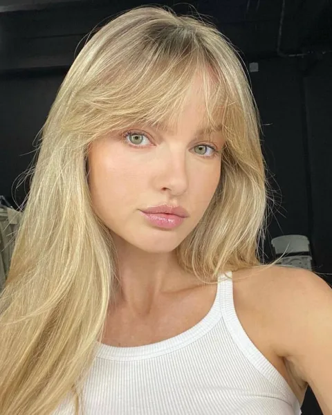 Photo from listing “LIZA”, age 19