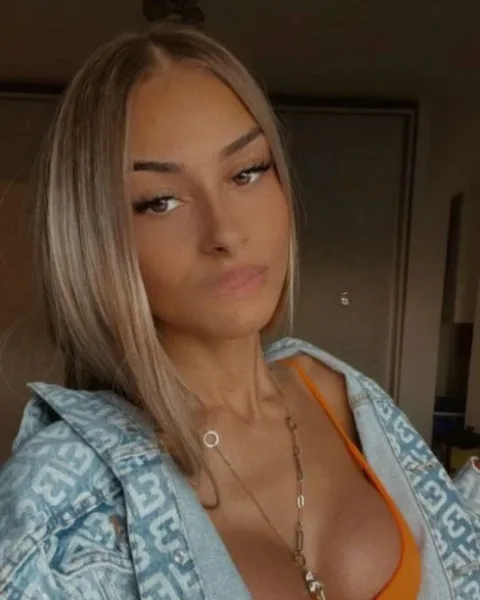 Photo from listing “Foxy”, age 24