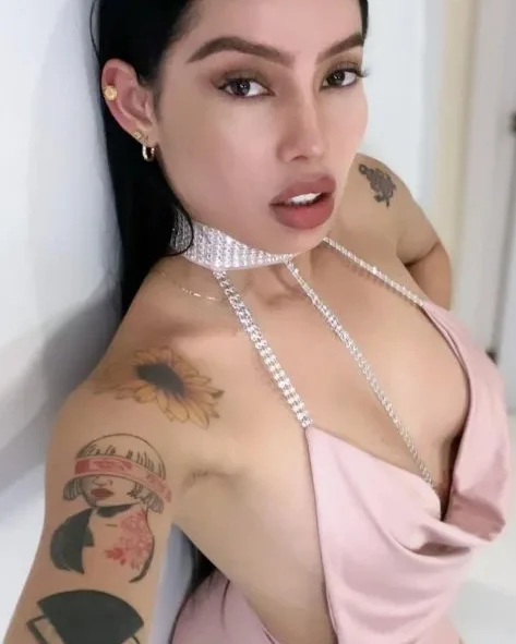 Photo from listing “Valentina”, age 23
