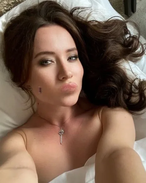 Photo from listing “Damila”, age 26