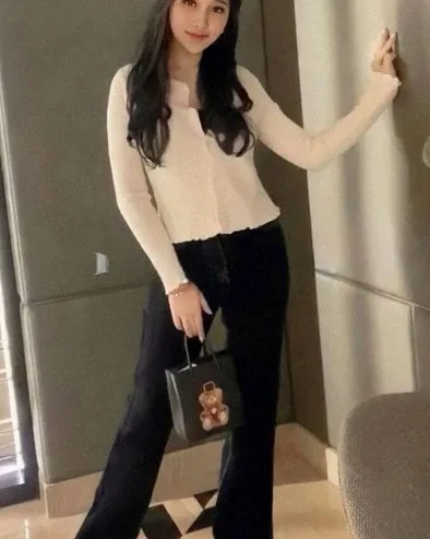 Photo from listing “Lisa”, age 22
