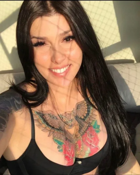 Photo from listing “Daminni”, age 28