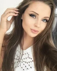 Photo from listing “Alexia”, age 28