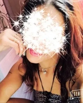 Photo from listing “Emmi”, age 18