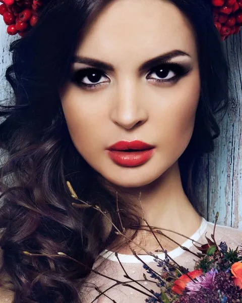 Photo from listing “Luana”, age 25