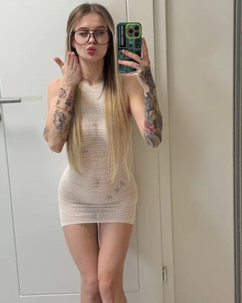 Photo from listing “Liana Juice”, age 24