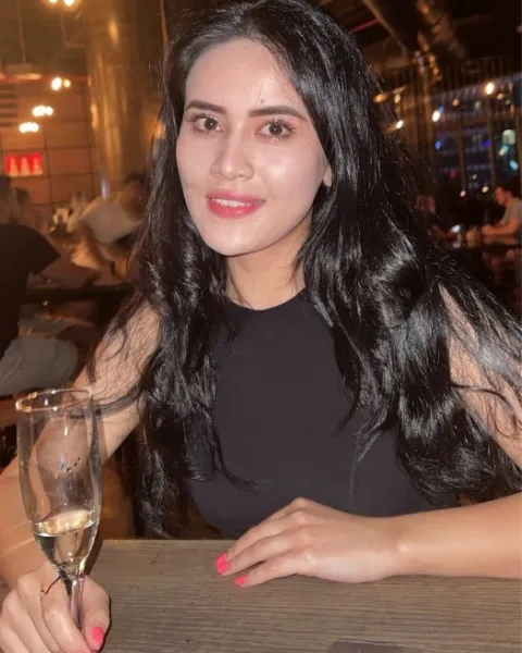 Photo from listing “Aya”, age 26