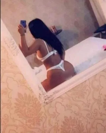 Photo from listing “Yasmina”, age 26