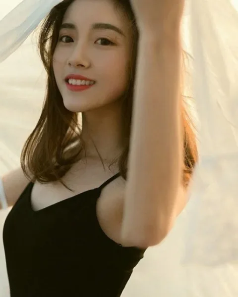 Photo from listing “Jenny”, age 26