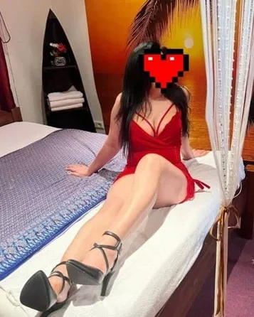 Photo from listing “Natalie”, age 39