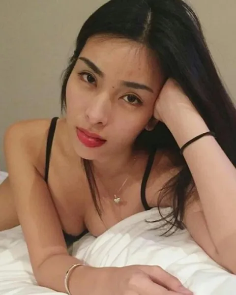 Photo from listing “Sina”, age 25