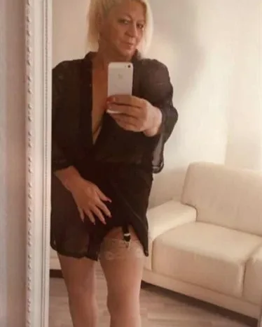 Photo from listing “Deutsche Larizza, KS privat”, age 53