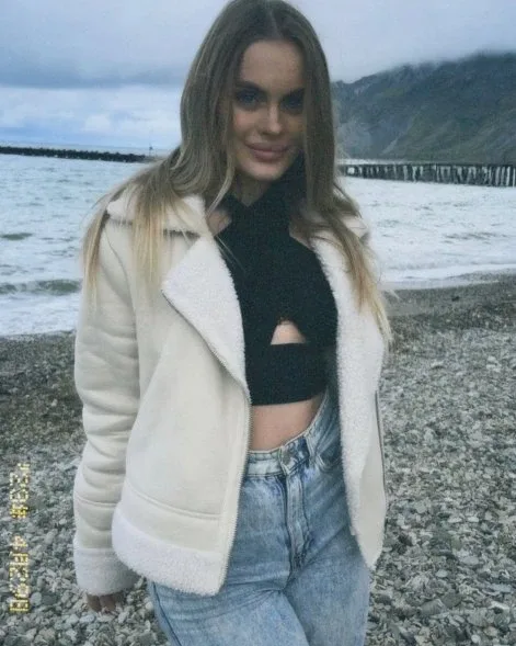 Photo from listing “Lika”, age 24