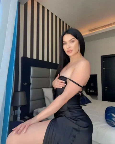 Photo from listing “Vanessa”, age 26