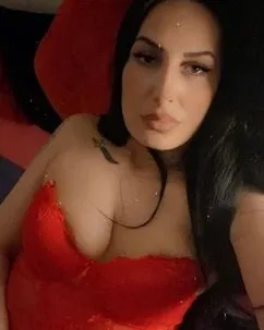 Photo from listing “DELIA bei Lady Discreet”, age 24
