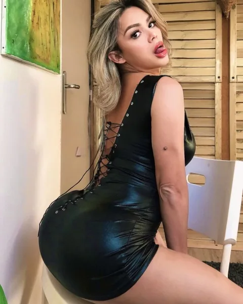 Photo from listing “Anandha Lima”, age 24