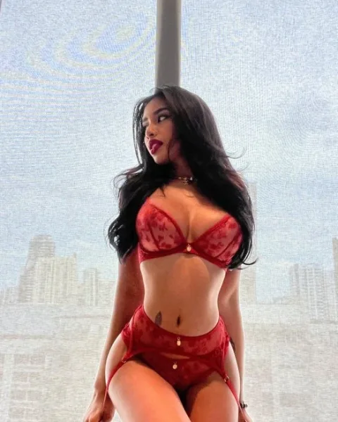 Photo from listing “Camilla”, age 23