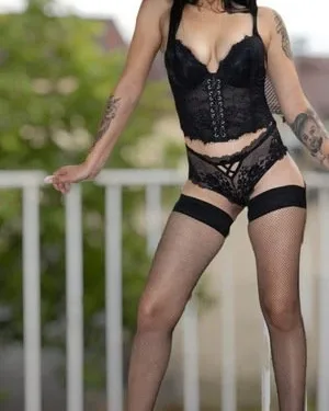 Photo from listing “Betty”, age 25