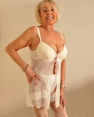 Photo from listing “Christina heiße 62 jährige - Geimpft”