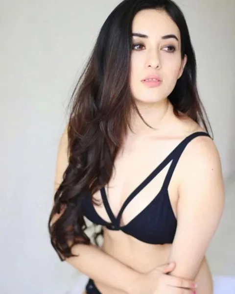 Photo from listing “Umaima”, age 24