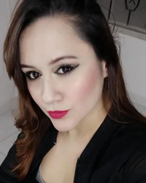 Photo from listing “Fatale Veruca”, age 23
