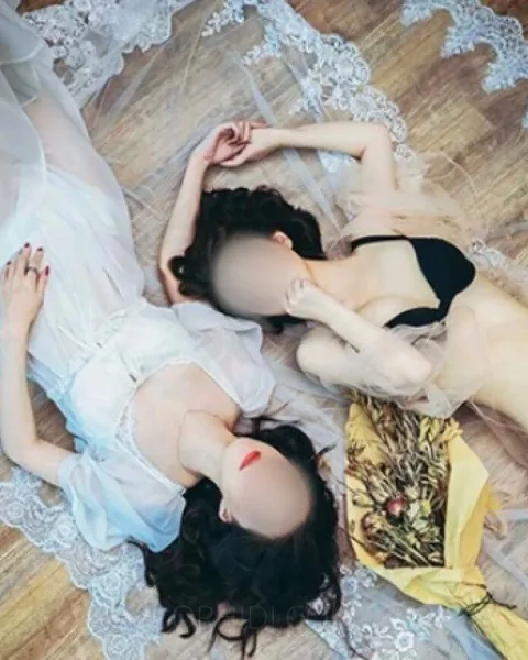 Photo from listing “Japanische Duo”, age 18