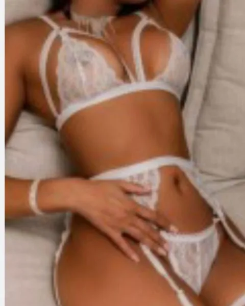 Photo from listing “Sara901”, age 29