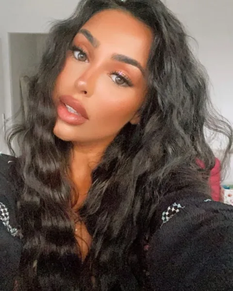 Photo from listing “Lina”, age 24