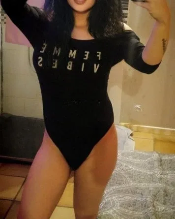 Photo from listing “Aline”, age 24