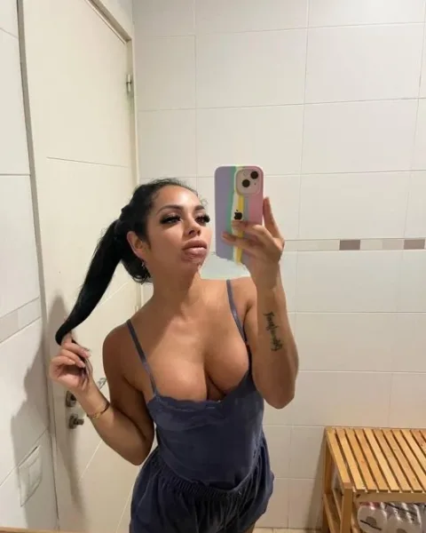 Photo from listing “Sara”, age 26