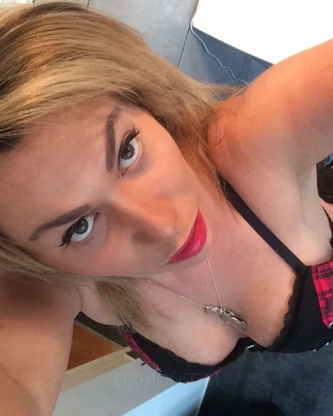 Photo from listing “lilyrosevip”, age 33