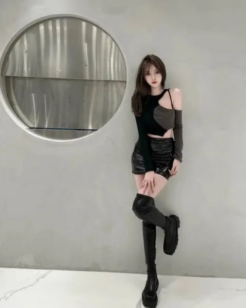Photo from listing “Dalla”, age 24