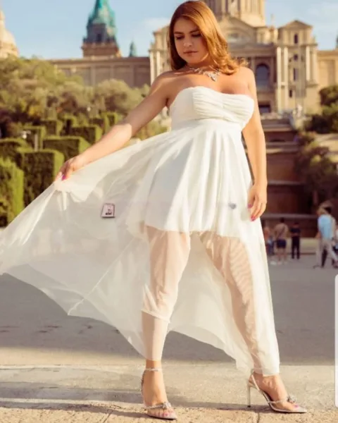 Photo from listing “Jennifer Colombiana”, age 23