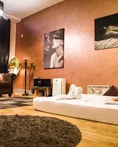 Photo from listing “Glamour-Massage-Frankfurt”, age 30