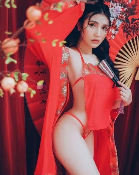 Photo from listing “Almira”, age 22