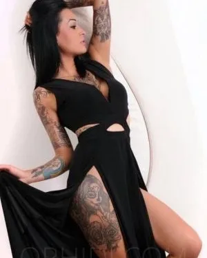 Photo from listing “Kelly always horny”, age 33