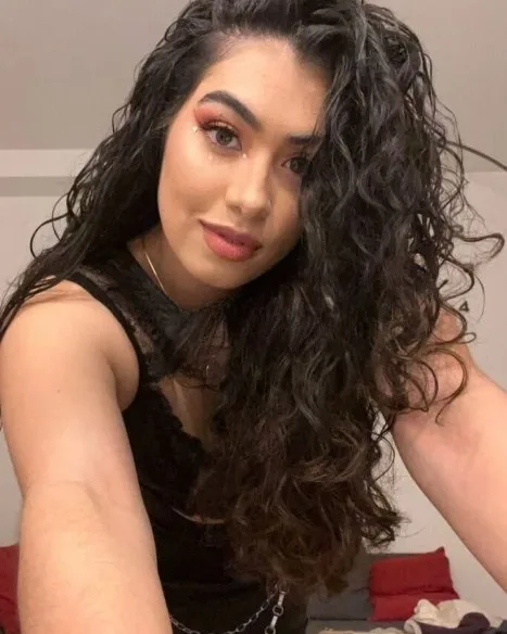 Photo from listing “Lucia”, age 28